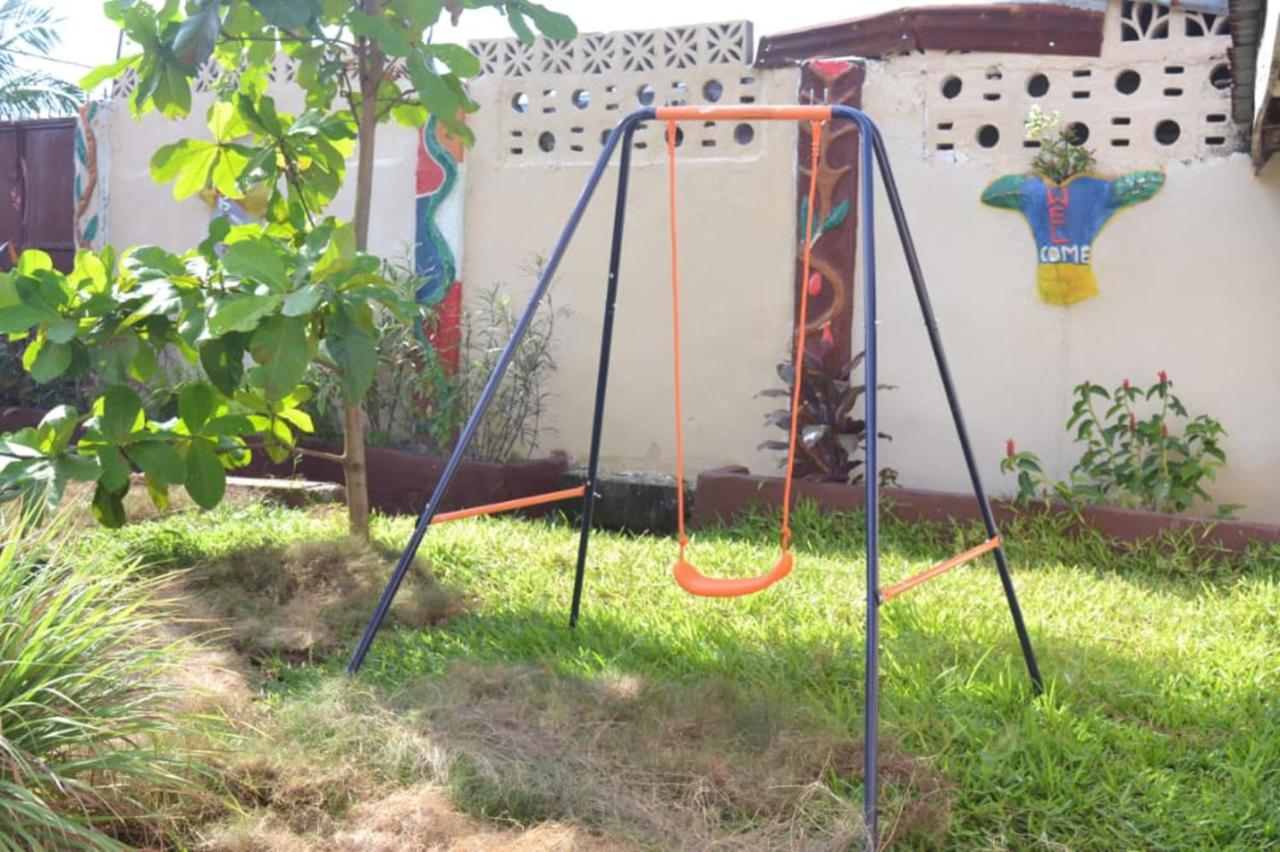Fully Aircondition 3Bed Villa- A C- Wifi- Hotwater Freetown Exterior photo